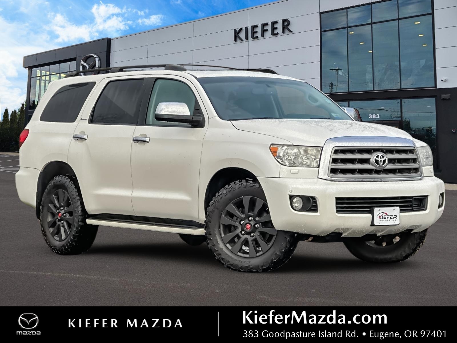 2014 Toyota Sequoia Platinum's photo