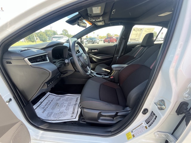 2025 Toyota Corolla Hybrid LE photo 4