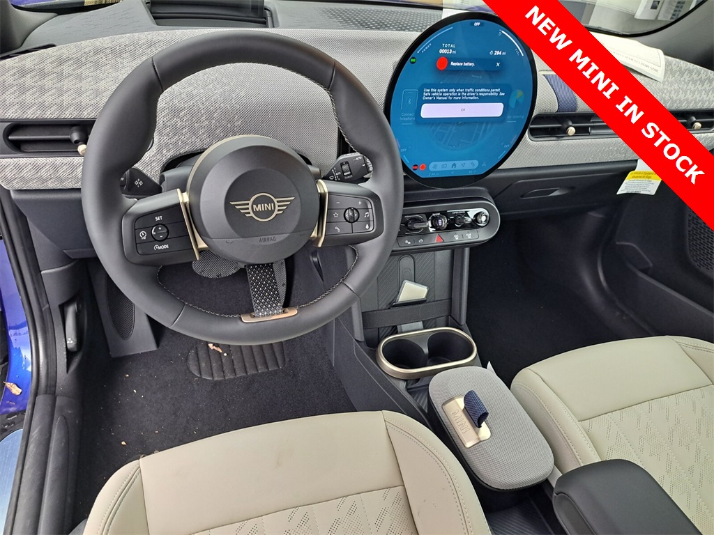 2025 Mini Cooper 2 Door Hardtop Signature photo 11