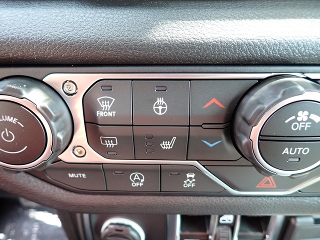 2025 Jeep Wrangler Sport S photo 17