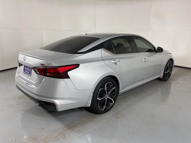 2023 Nissan Altima 2.5 SR photo 8