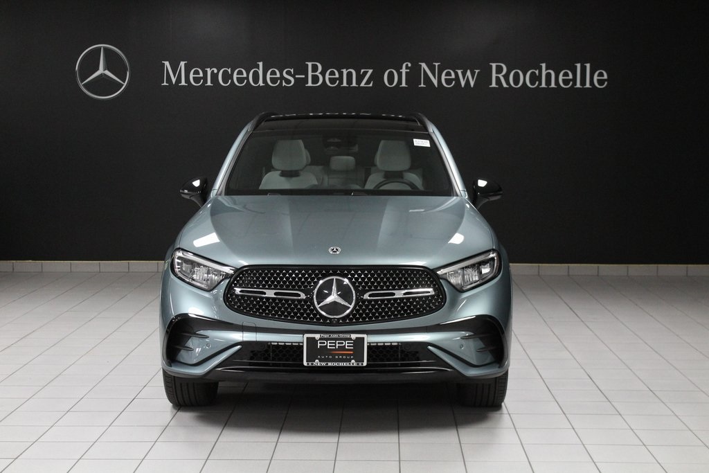 2025 Mercedes Benz GLC 300 4MATIC photo 4