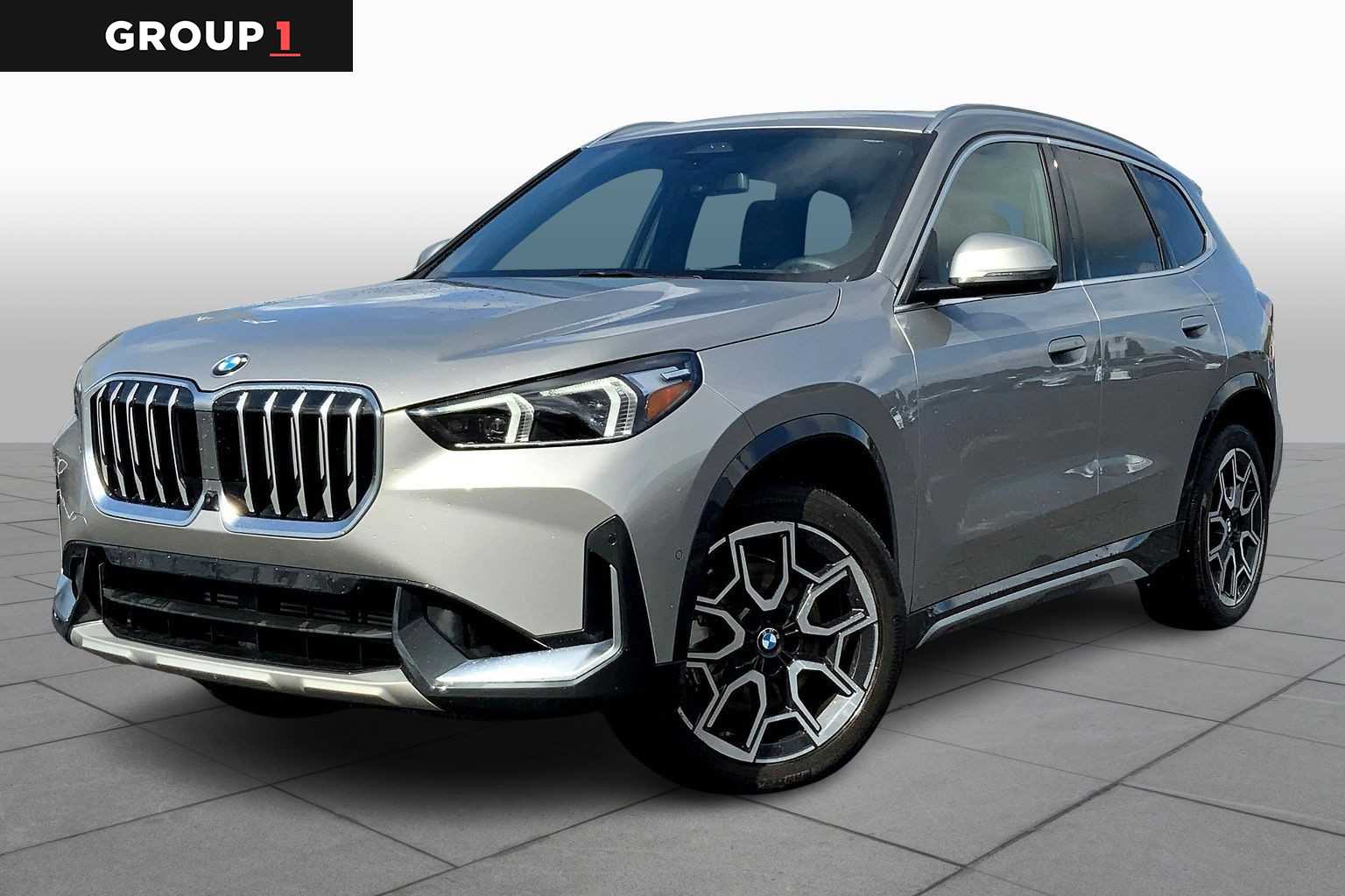 2025 BMW X1 28i's photo
