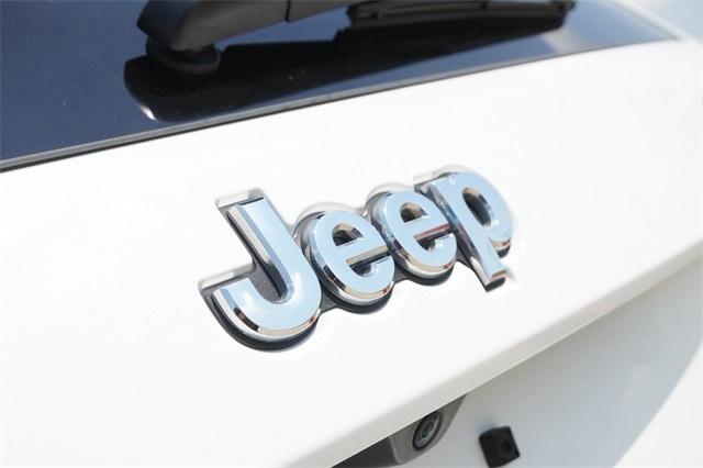 2022 Jeep Cherokee Limited photo 10