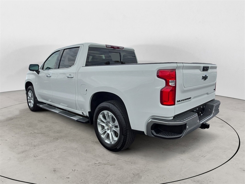 2022 Chevrolet Silverado 1500 LTZ photo 3