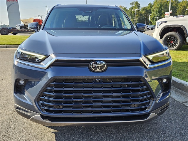 2024 Toyota Grand Highlander Platinum photo 2