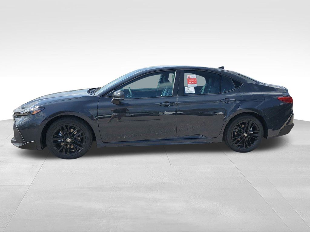 2025 Toyota Camry SE photo 8