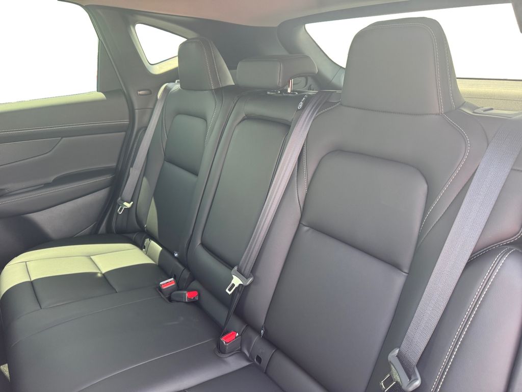 2025 Nissan Murano SL photo 12