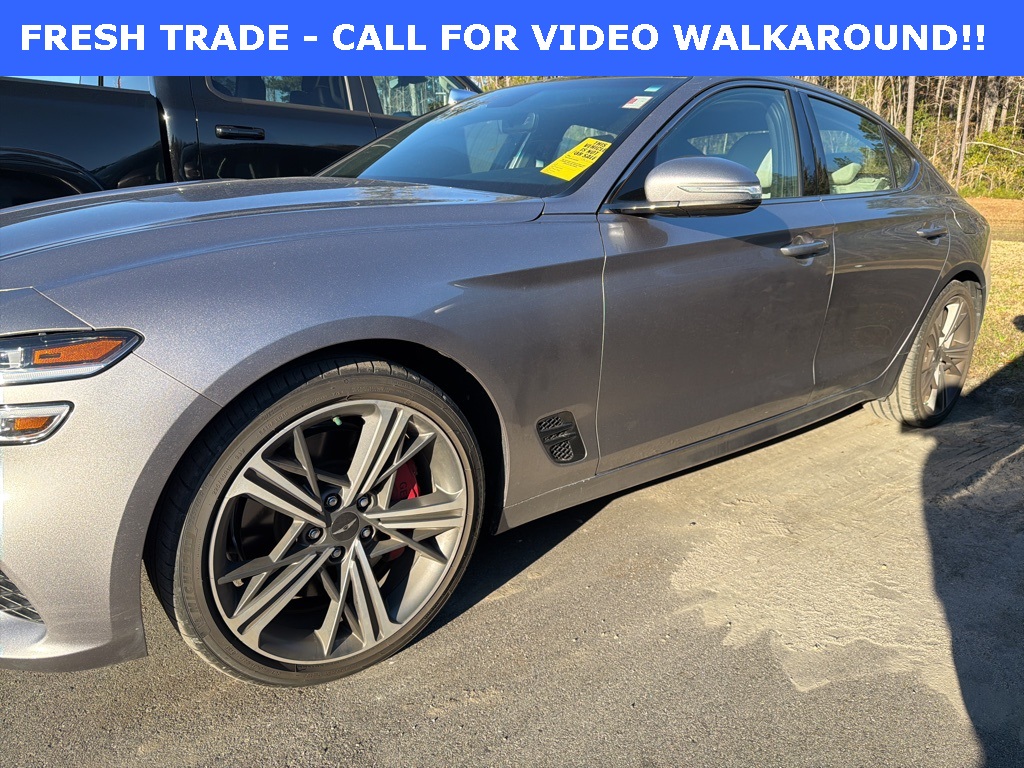 2024 GENESIS G70 Standard's photo