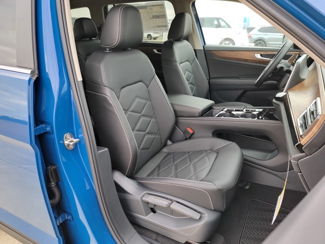 2025 Volkswagen Atlas SE Technology photo 3