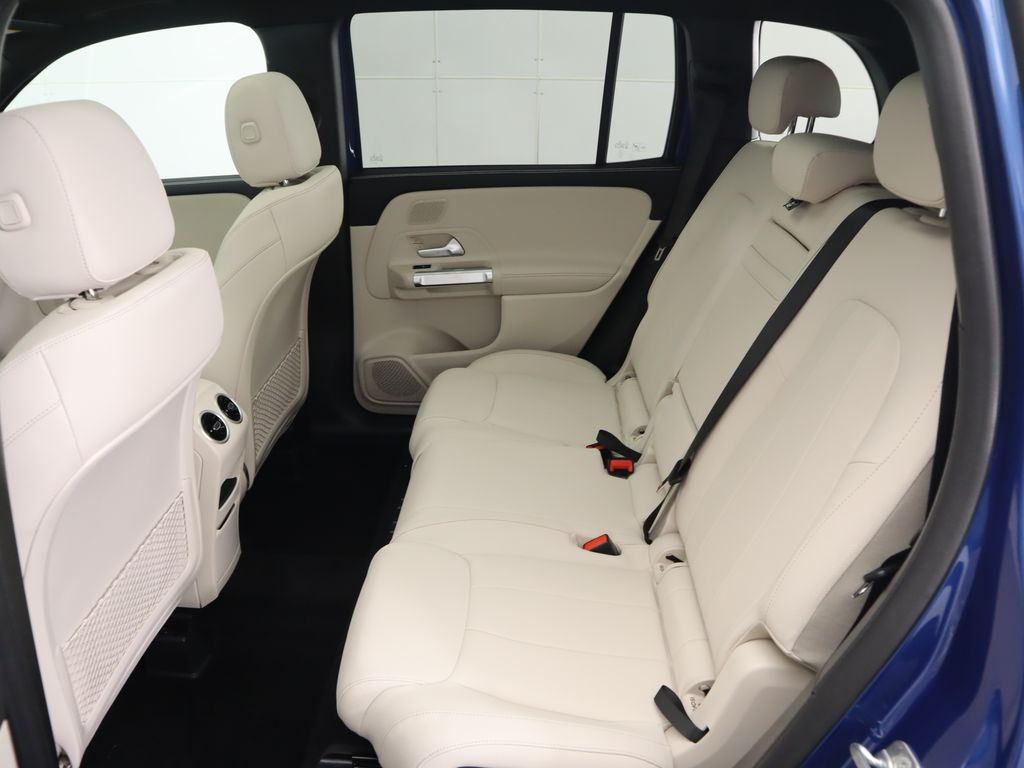 2026 Mercedes Benz GLB 250 photo 23