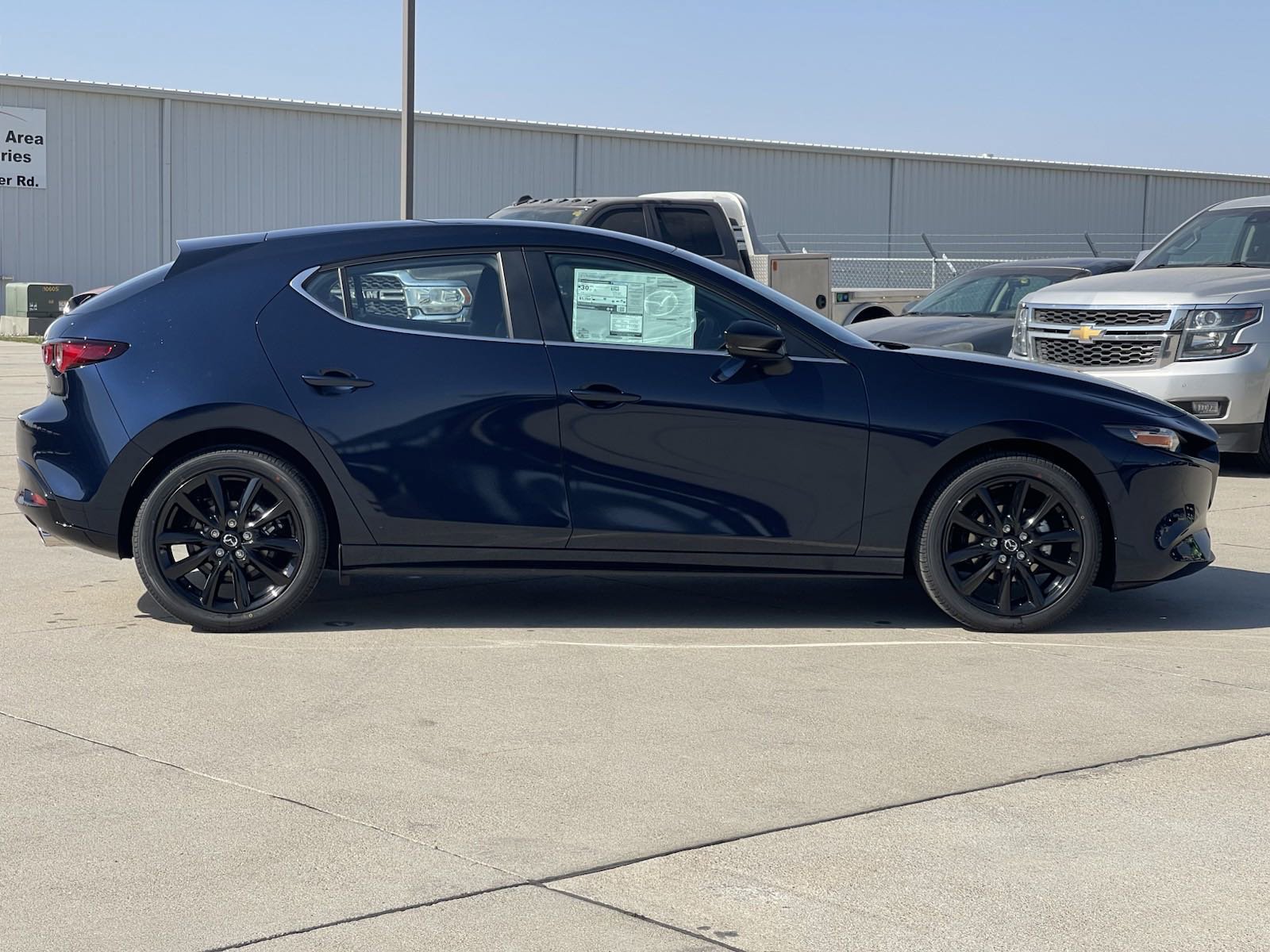 2025 Mazda Mazda3 2.5 Select Sport photo 10