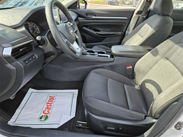 2023 Nissan Altima 2.5 SV photo 8