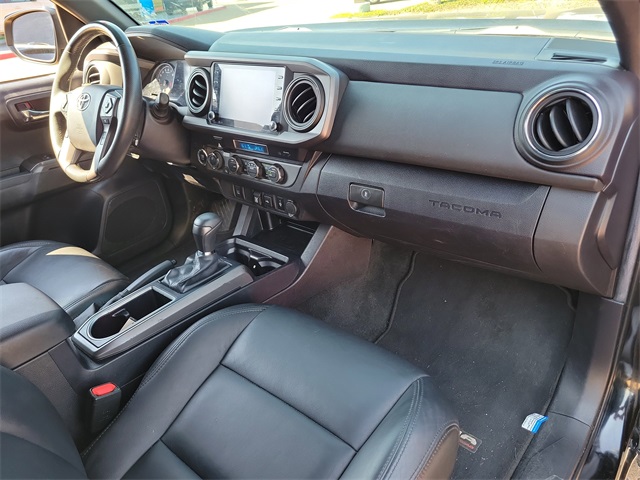 2022 Toyota Tacoma V6 photo 15