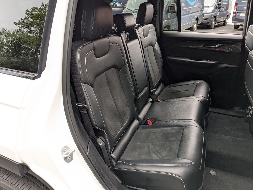 2023 Jeep Grand Cherokee Altitude photo 18