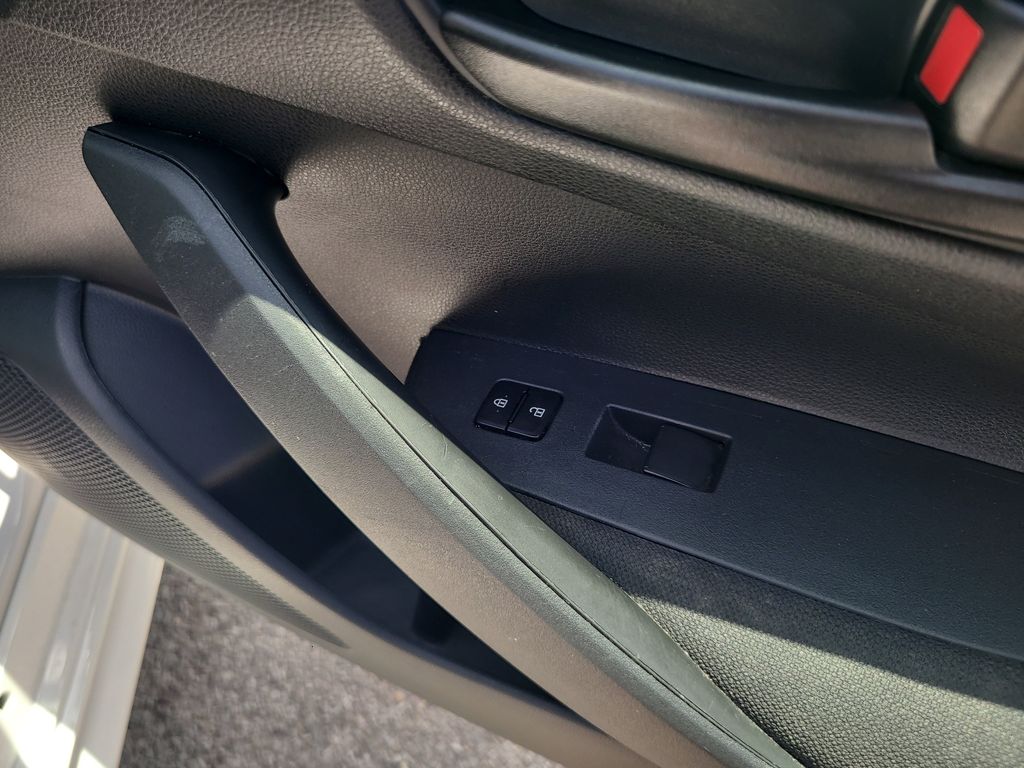2023 Toyota Corolla LE photo 26