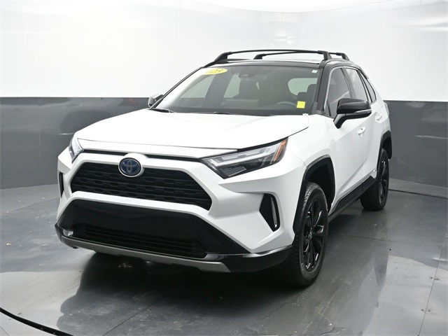 2023 Toyota RAV4 XSE's photo