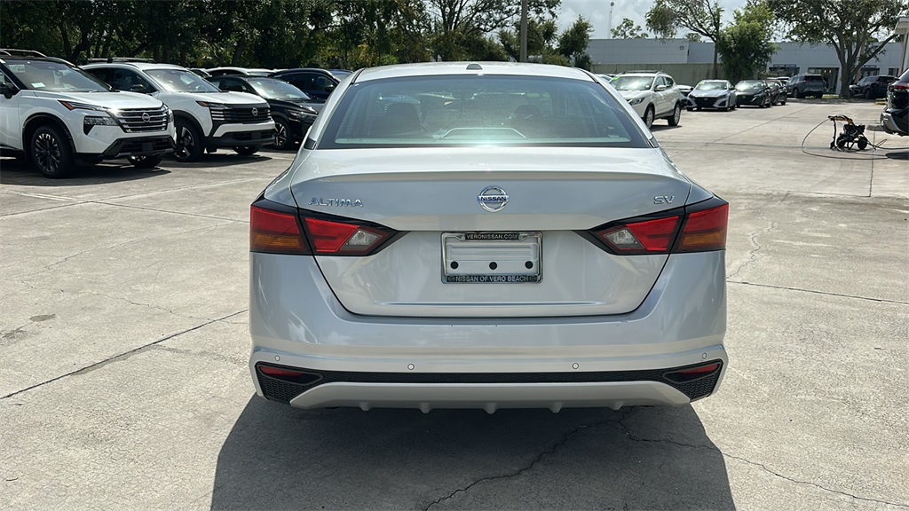 2022 Nissan Altima 2.5 SV photo 6