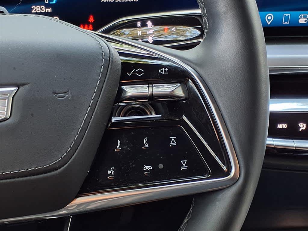 2024 Cadillac Lyriq Luxury photo 24