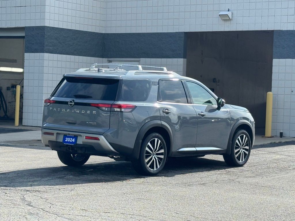 2024 Nissan Pathfinder Platinum photo 4
