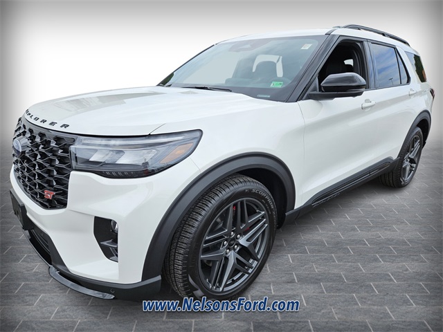 2025 Ford Explorer ST photo 3