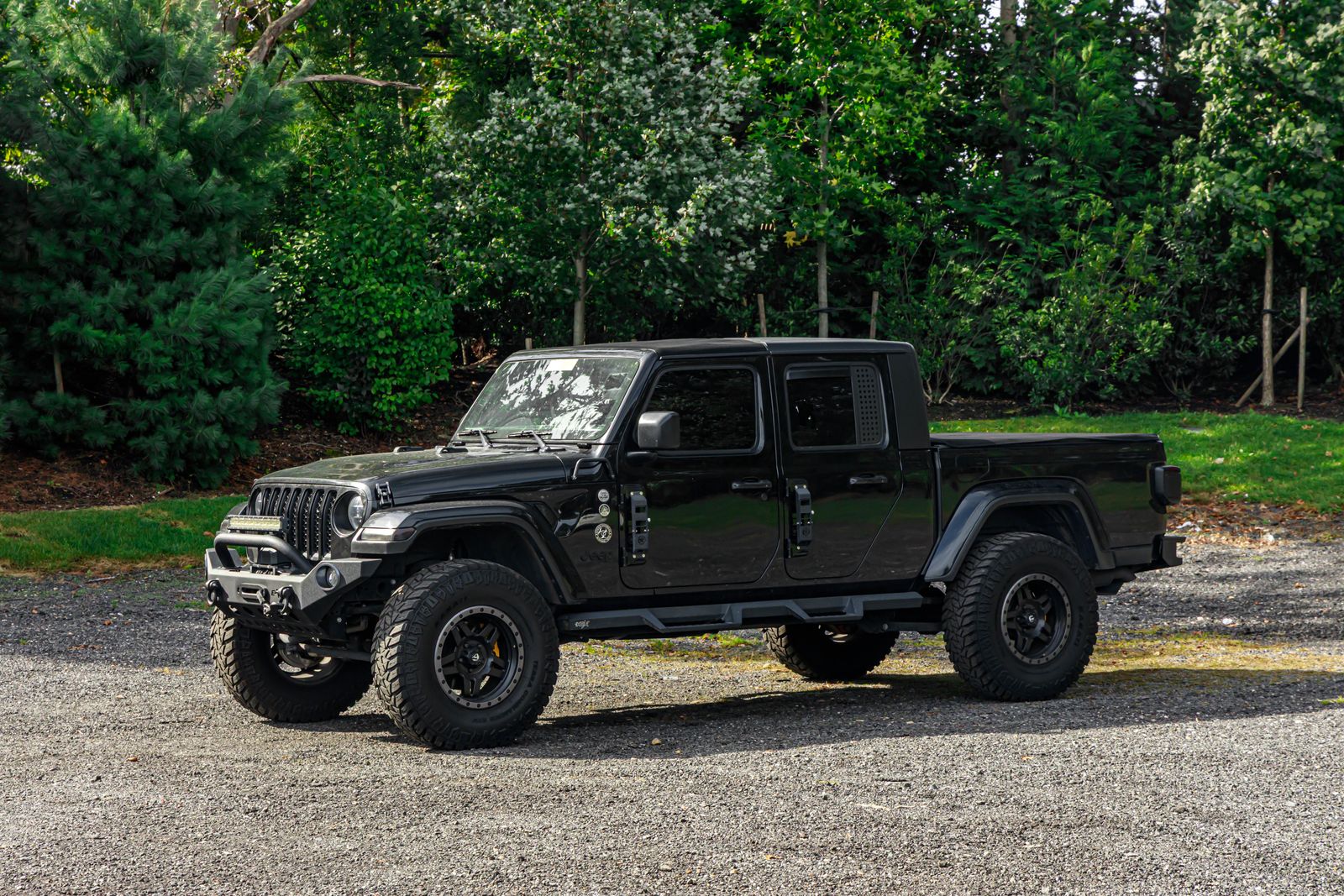 2020 Jeep Gladiator Overland photo 3