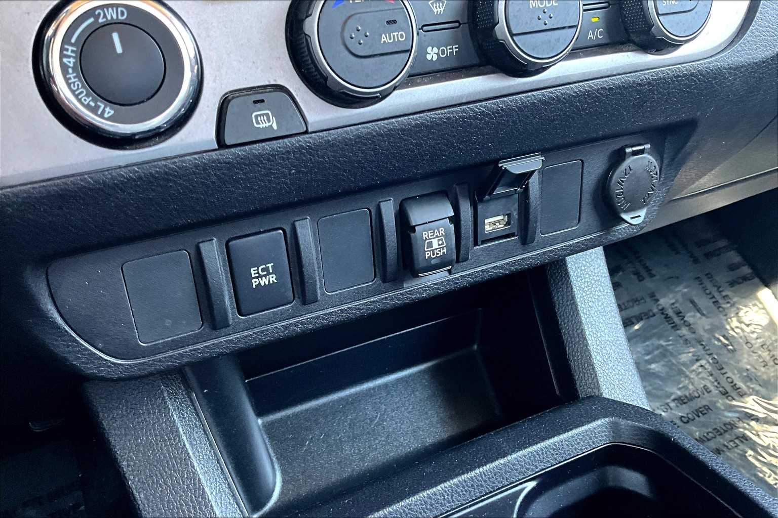 2023 Toyota Tacoma SR5 photo 60