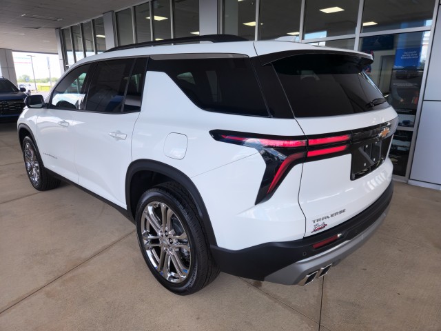 2025 Chevrolet Traverse photo 11