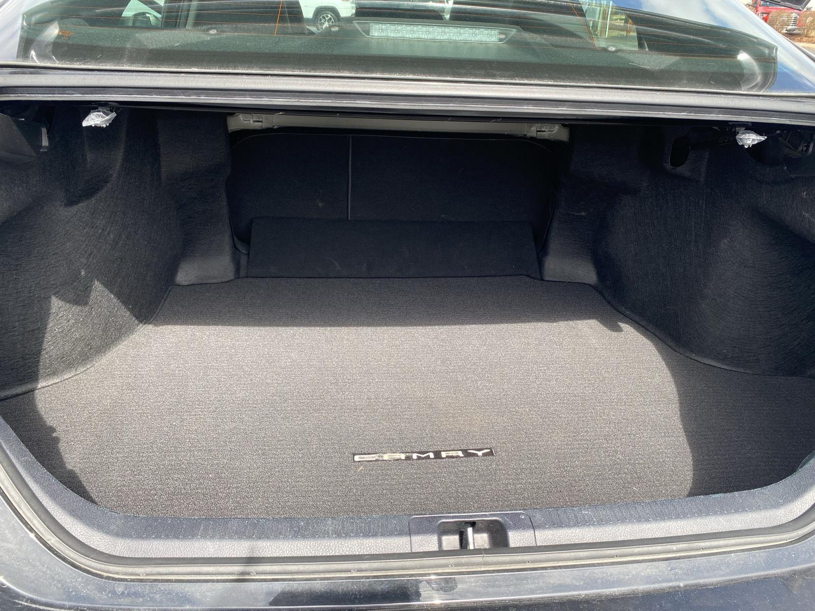 2023 Toyota Camry SE photo 10