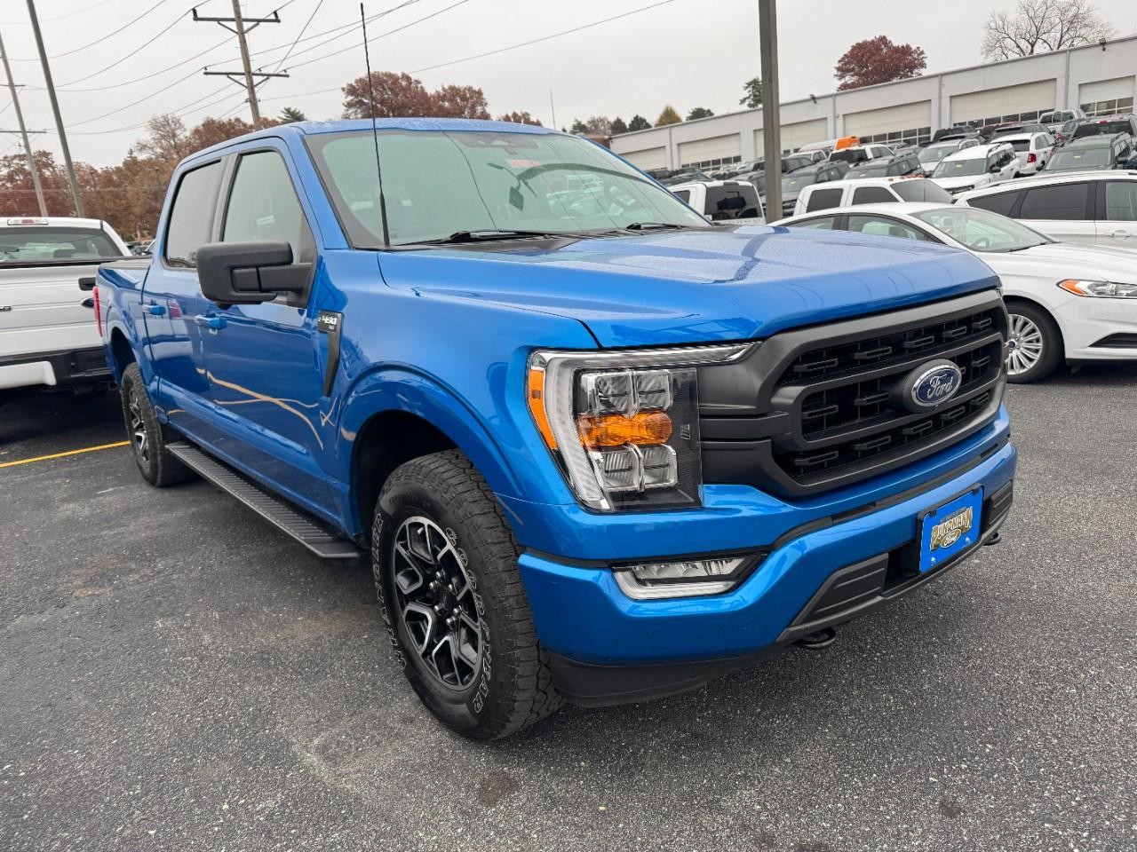 2021 Ford F-150 XLT photo 2