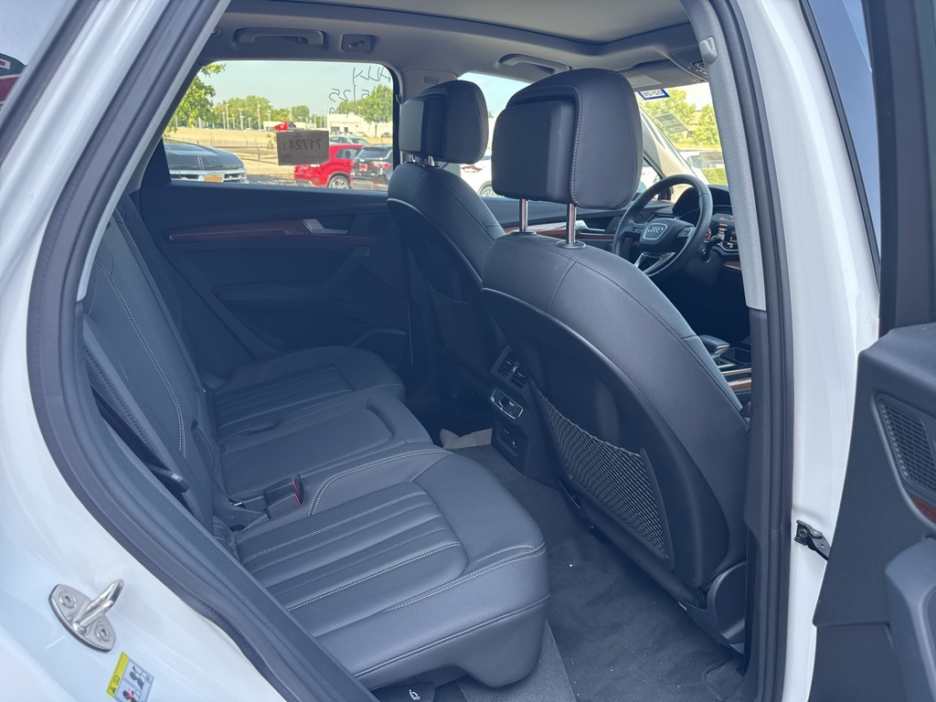 2023 Audi Q5 45 S line Premium photo 10