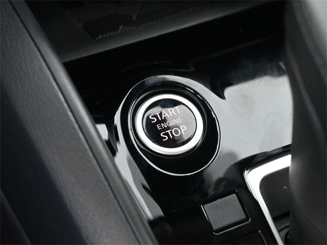 2025 Nissan Versa SV photo 3