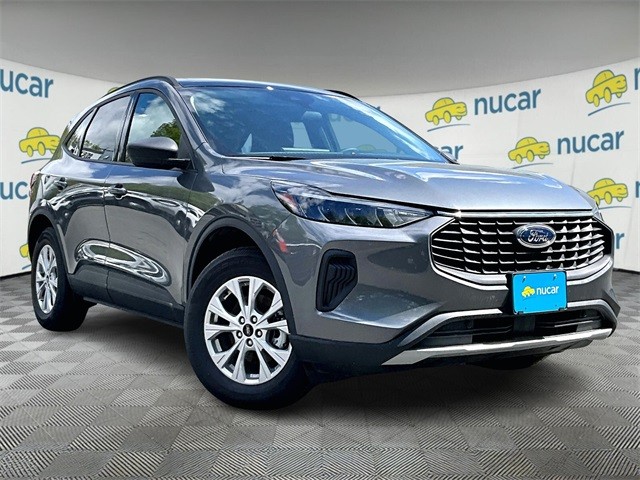 New 2025 Ford Escape Active