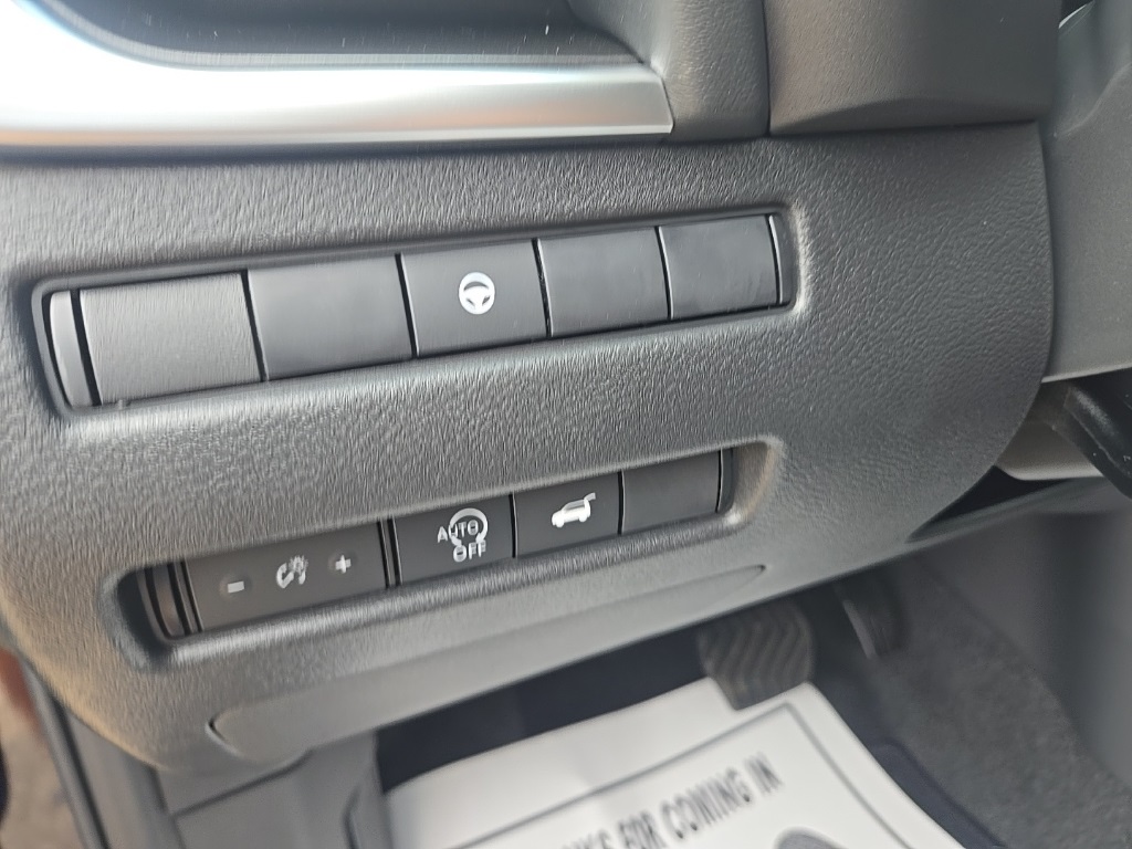 2026 Nissan Rogue SV photo 13