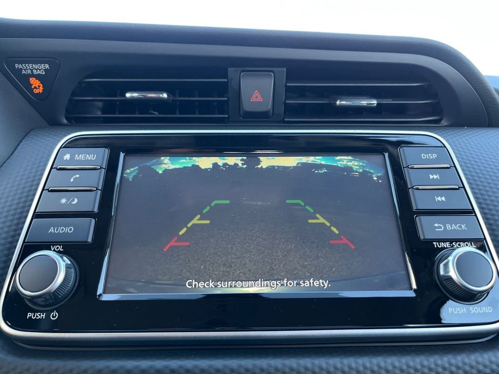 2025 Nissan Kicks Play S photo 8