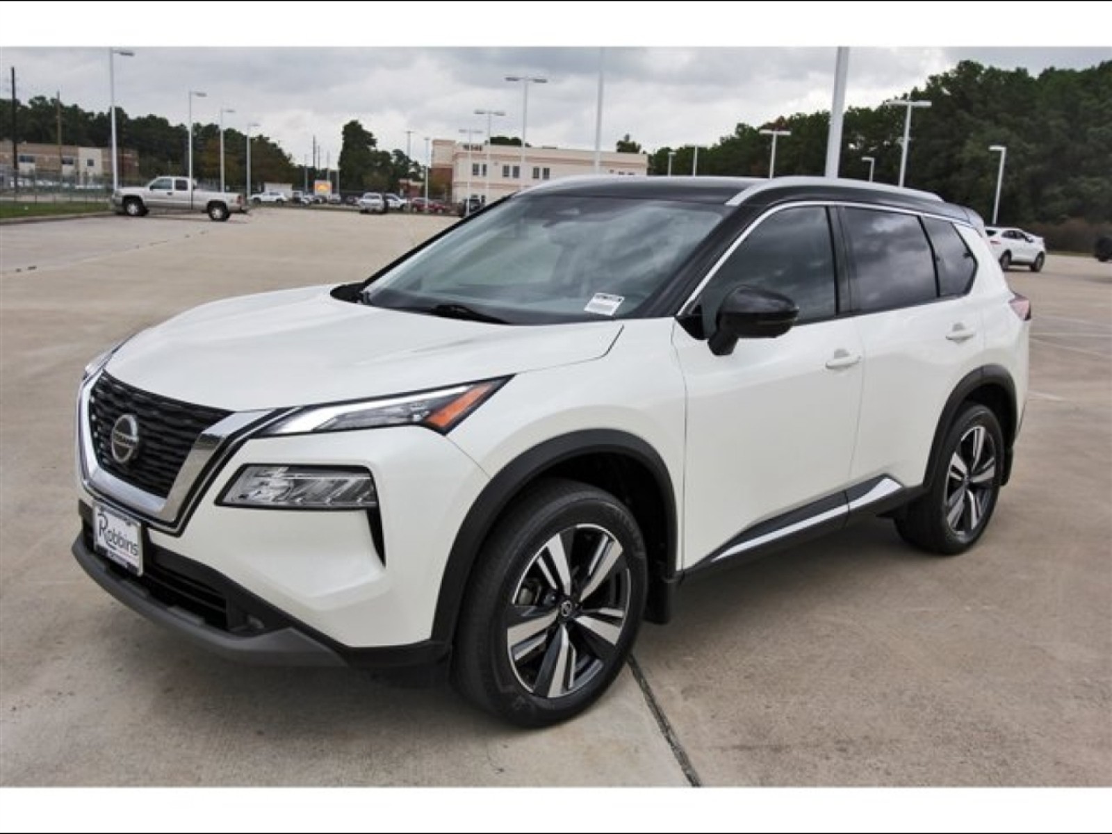 2021 Nissan Rogue SL White at TX Auto Group