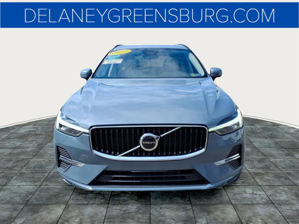 2022 Volvo XC60 B5 Momentum photo 8