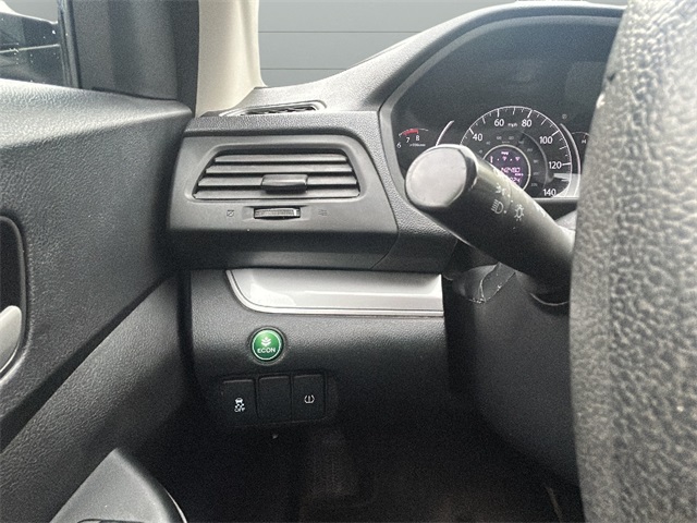2015 Honda CR-V LX photo 17