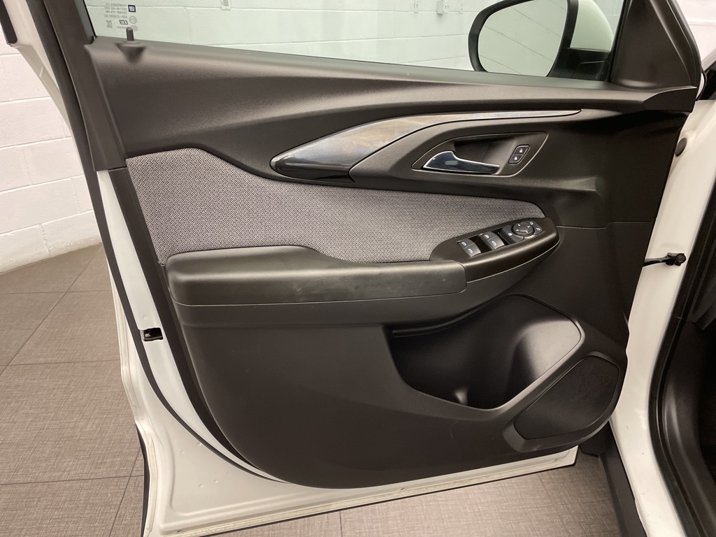 2023 Chevrolet Trailblazer LT photo 17