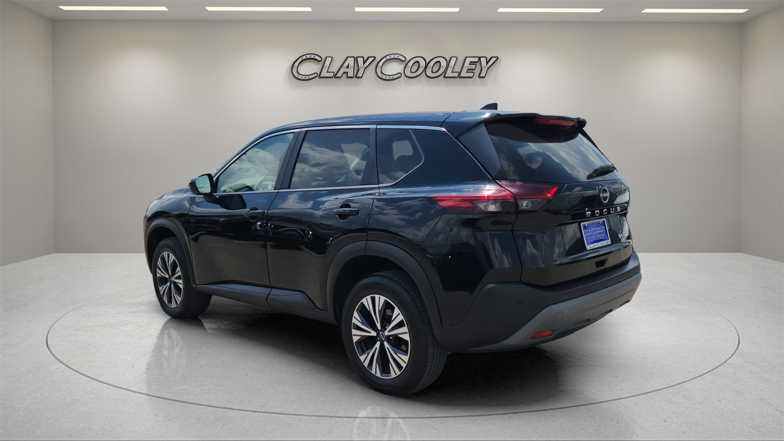 2023 Nissan Rogue SV photo 4