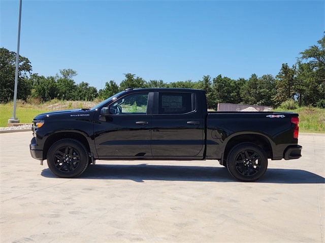 2026 Chevrolet Silverado 1500 Custom photo 3