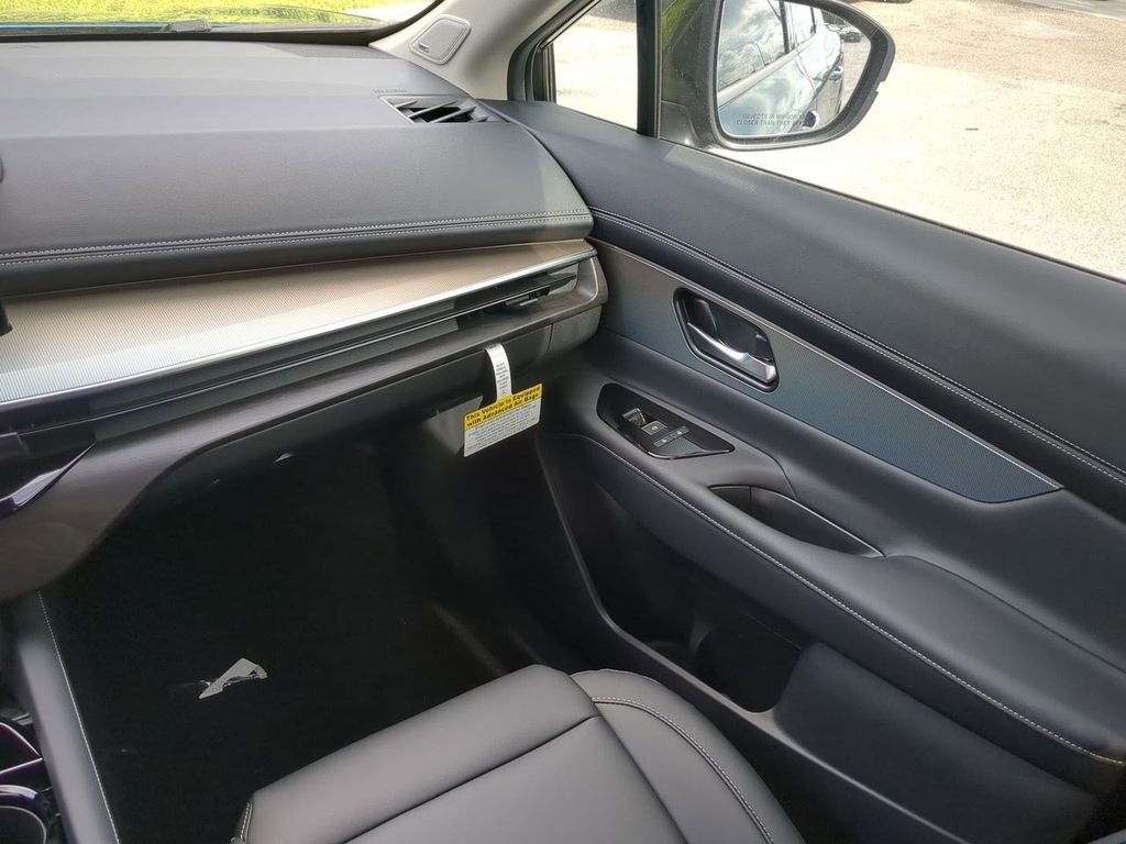 2025 Nissan Murano SL photo 16