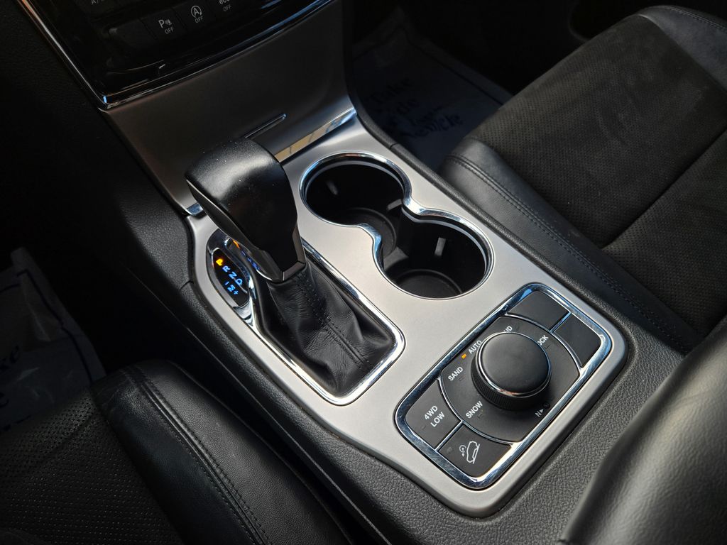 2022 Jeep Cherokee Laredo X photo 21
