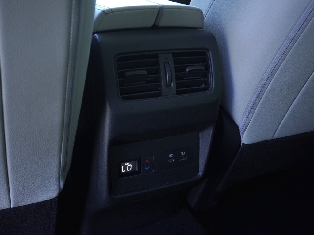 2023 Nissan Rogue SL photo 23