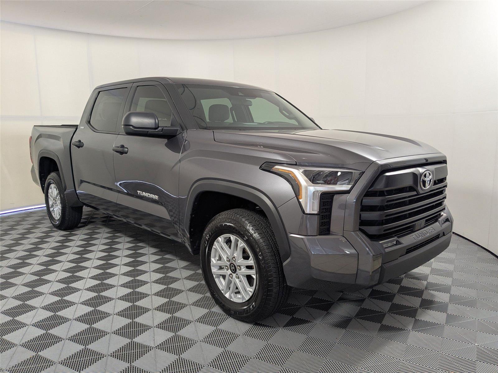 2025 Toyota Tundra SR5 photo 17