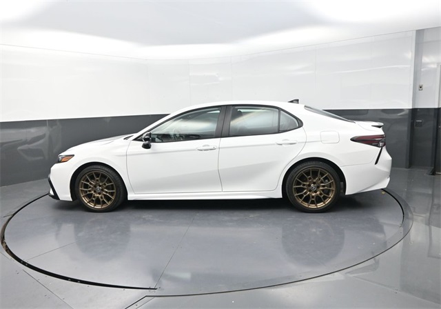 2024 Toyota Camry SE photo 4
