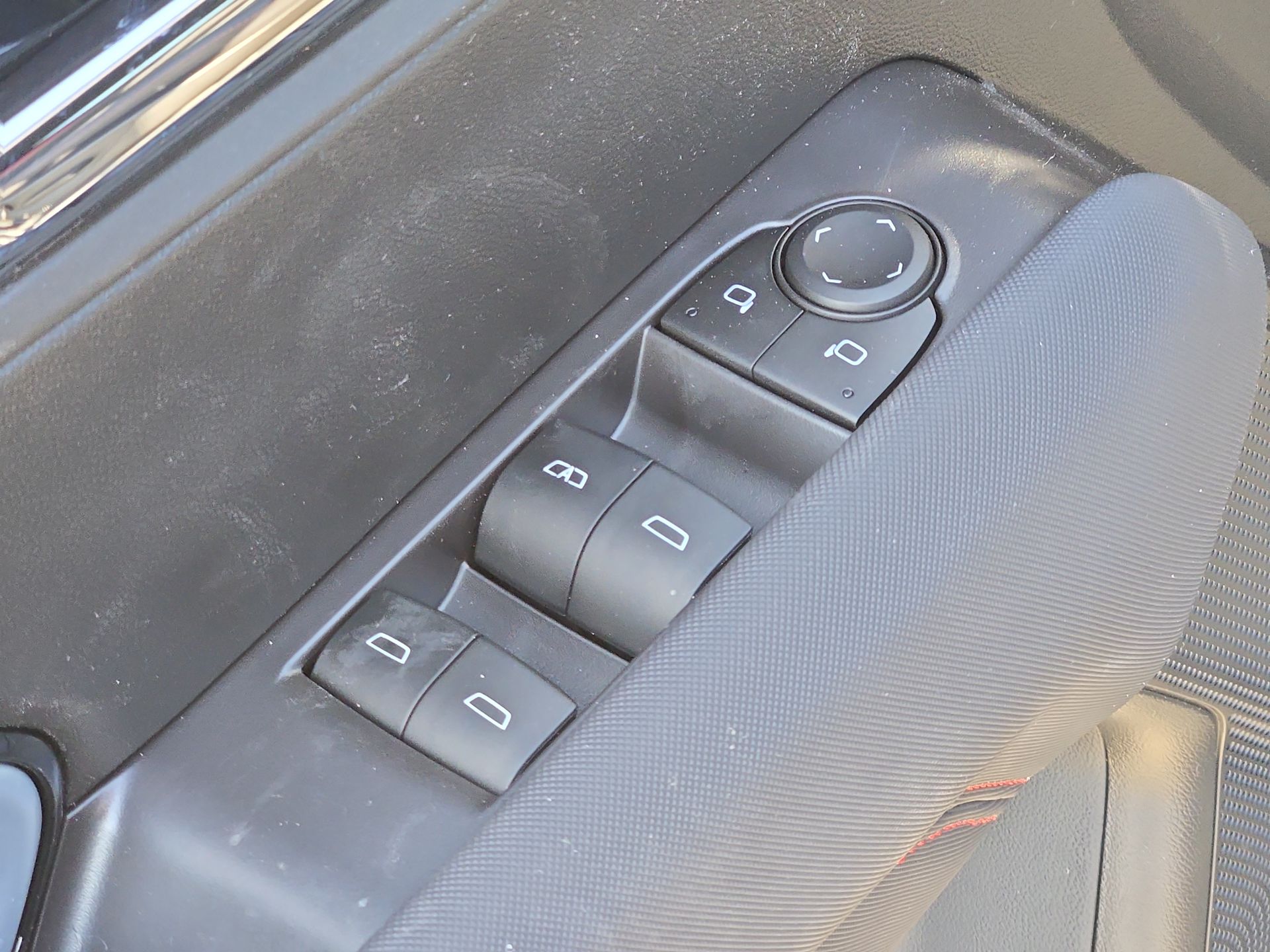 2025 Chevrolet Colorado Z71 photo 21