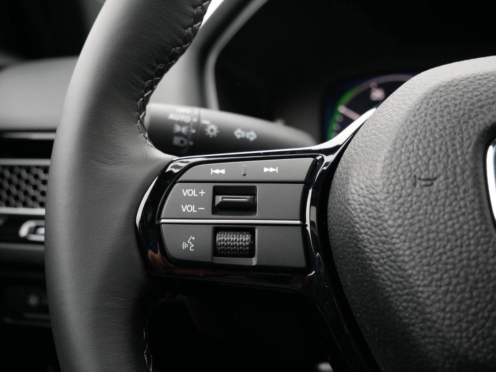 2026 Honda Civic Hatchback Hybrid Sport Touring photo 8