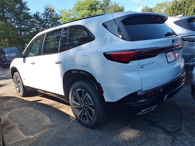 2026 Buick Enclave Sport Touring photo 4