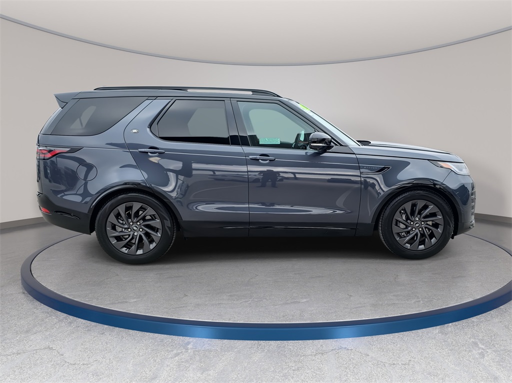 2024 Land Rover Discovery SE photo 4
